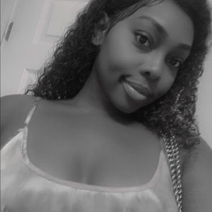 Meet your Posher, Vanesa